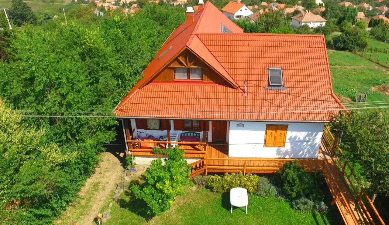 Apartament Kalaris Vendeghaz Hollókő Zewnętrze zdjęcie