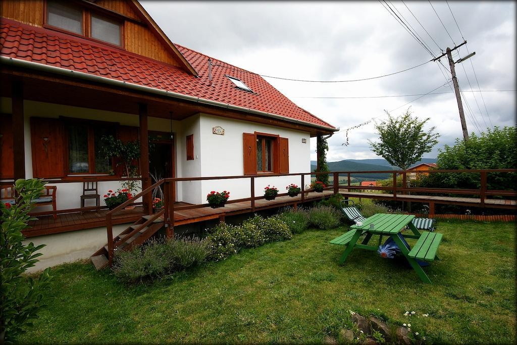Apartament Kalaris Vendeghaz Hollókő Zewnętrze zdjęcie